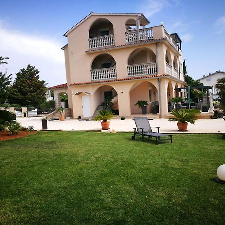 Villa Meli - Apartments Mit Meerblick Медулин Екстериор снимка