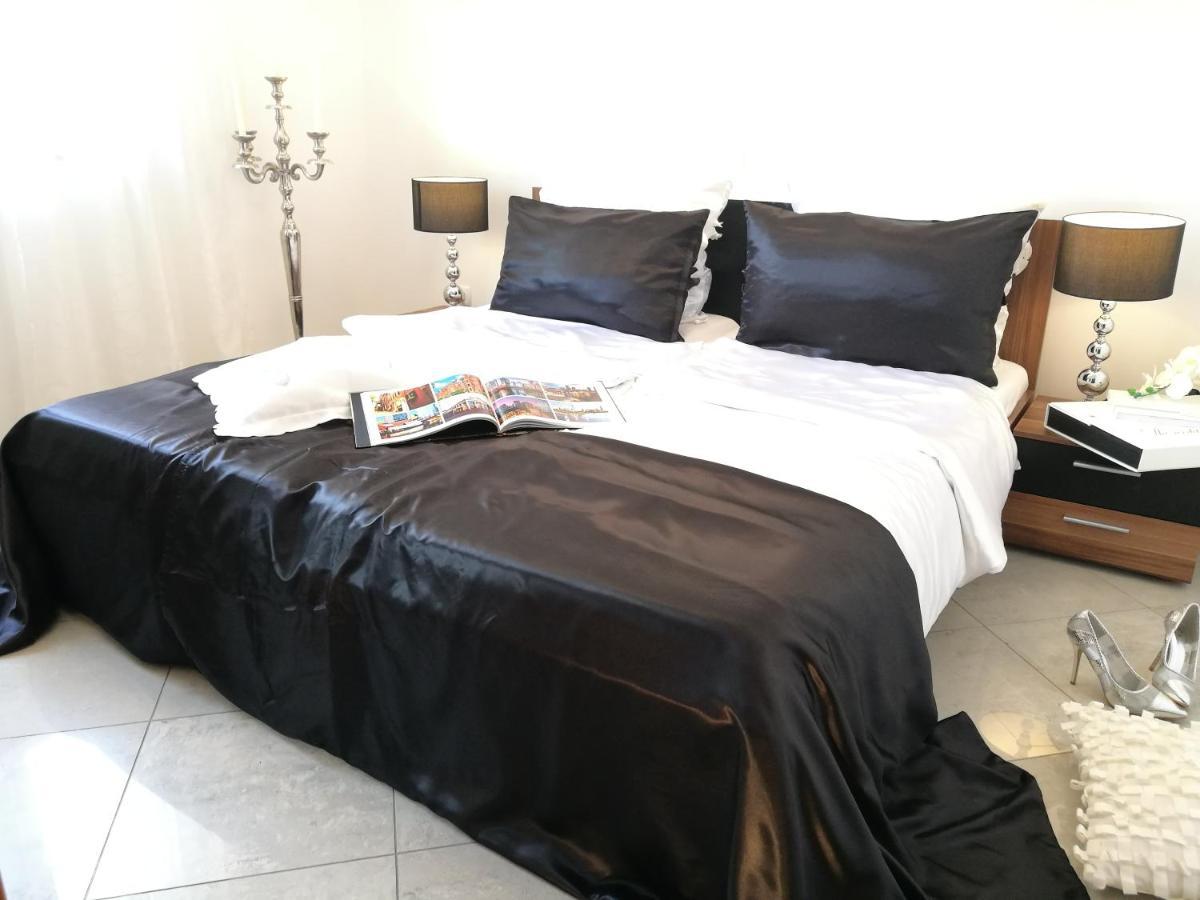 Villa Meli - Apartments Mit Meerblick Медулин Екстериор снимка